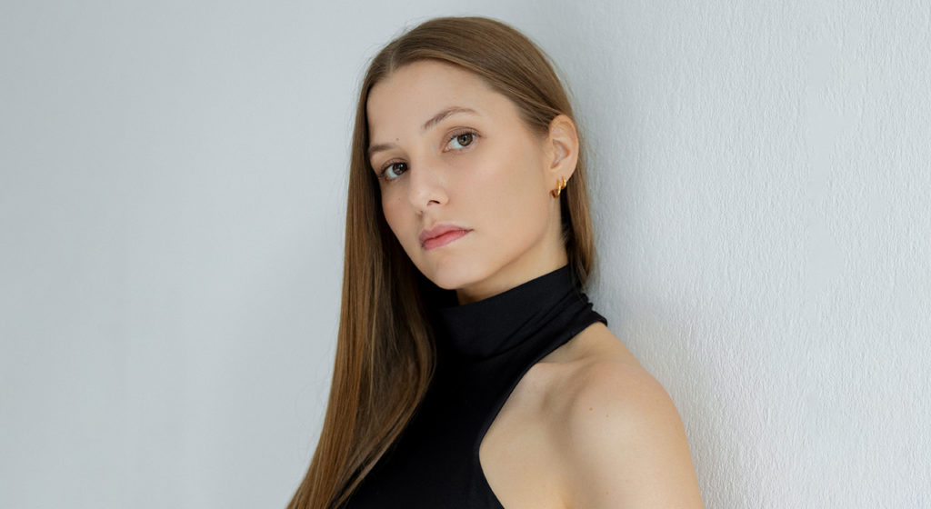 Alicia Hahn
